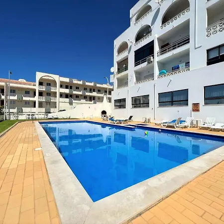 Classic With Pool By Homing Apartament