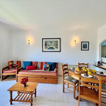 Διαμέρισμα Classic 1 With Pool By Homing Αλμπουφέιρα